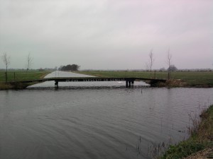 Kom over de brug!